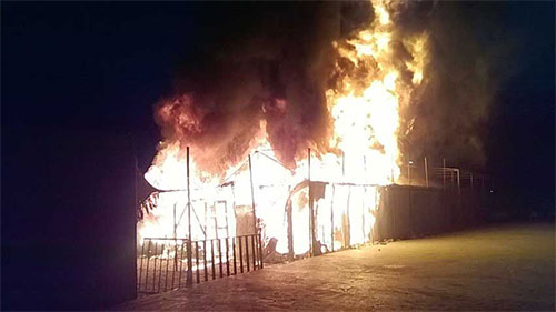 Un incendio arrasa el campo de refugiados de Moria, en Grecia Un incendio arrasa el campo de refugiados de Moria, en Grecia